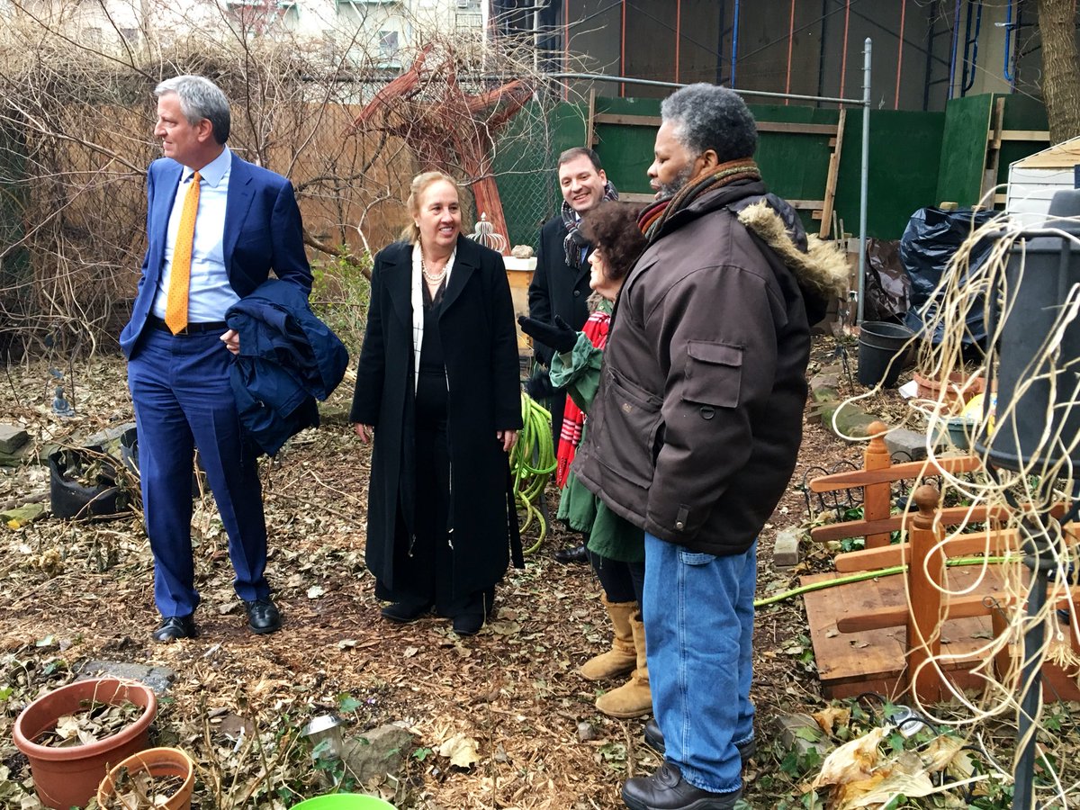 galeabrewer's tweet photo. .@NYCMayor joined me today on a tour of the JD Wilson Memorial Garden in Harlem.
 
Thanks to funding from my office, the city was able to purchase the land necessary to make this garden permanent. I also shared with the Mayor a list of other gardens we’d like the city to save. https://t.co/ZKRuBJkVpg