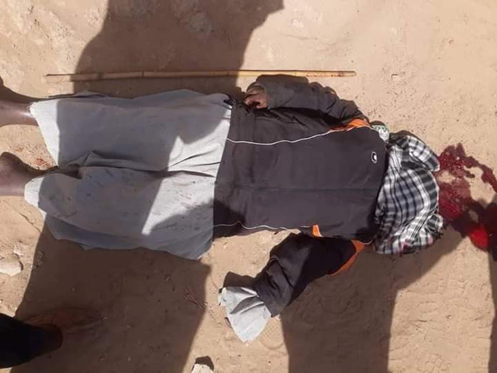 Anwar_Gedo's tweet photo. #مدن_السودان_تنتفض 
Promises you made 
for a better life 
they were all in vain 
i see my people die

#Sudan_revolution https://t.co/xJqK3Y84De