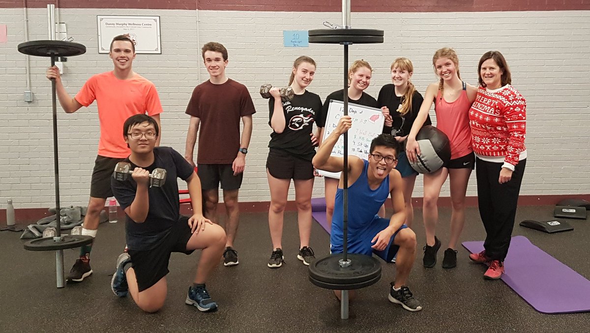 Gray_Athletics's tweet photo. Fun day at GrayFit today competing the 12 Days of Christmas workout #funfitness #ColonelPride #GrayFit https://t.co/mRq5Tu1r73