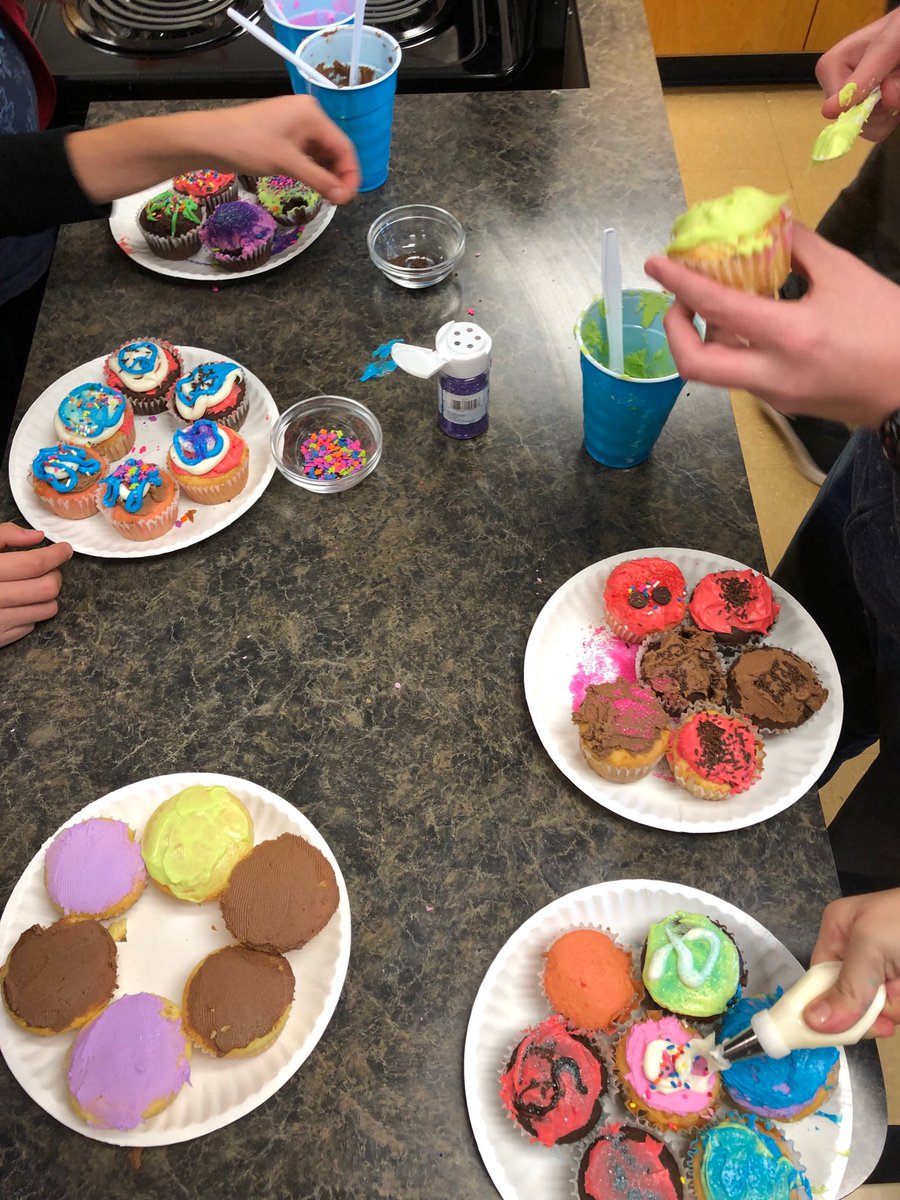 Skills and Career Readiness classes are cooking and decorating cupcakes during our extended exam periods!#thebow