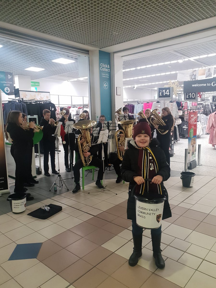 levernvalley's tweet photo. Tonight we were at @asda Newton Mearns spreading some festive cheer.  Tomorrow the band will be playing at Asda Barrhead from 3-5pm.  Hope you can join us then.  🎺🎶🎄🎶🎺 https://t.co/prpAGfeUNx