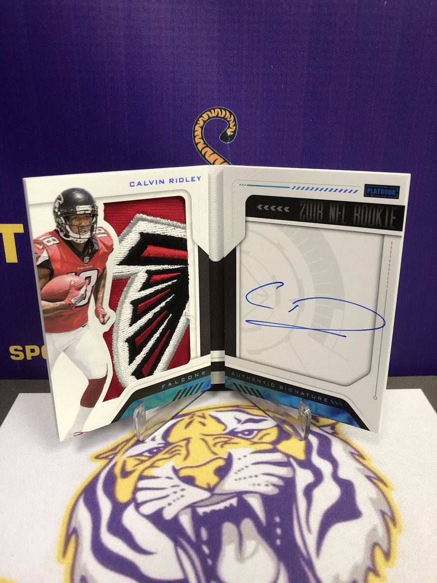 Tigerbaitbr's tweet image. Just saw this SICK @CalvinRidley1 #PatchAuto booklet come out of @PaniniAmerica #Playbook ... #WhoDoYouCollect @AtlantaFalcons @NFL