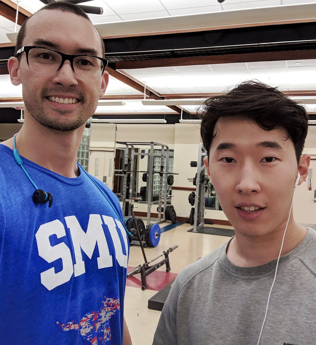 Hit the books, hit the weights. It's a small world afterall.
#collegelife
#studentveterans
#smumustangs
#premedlife
#armymedics