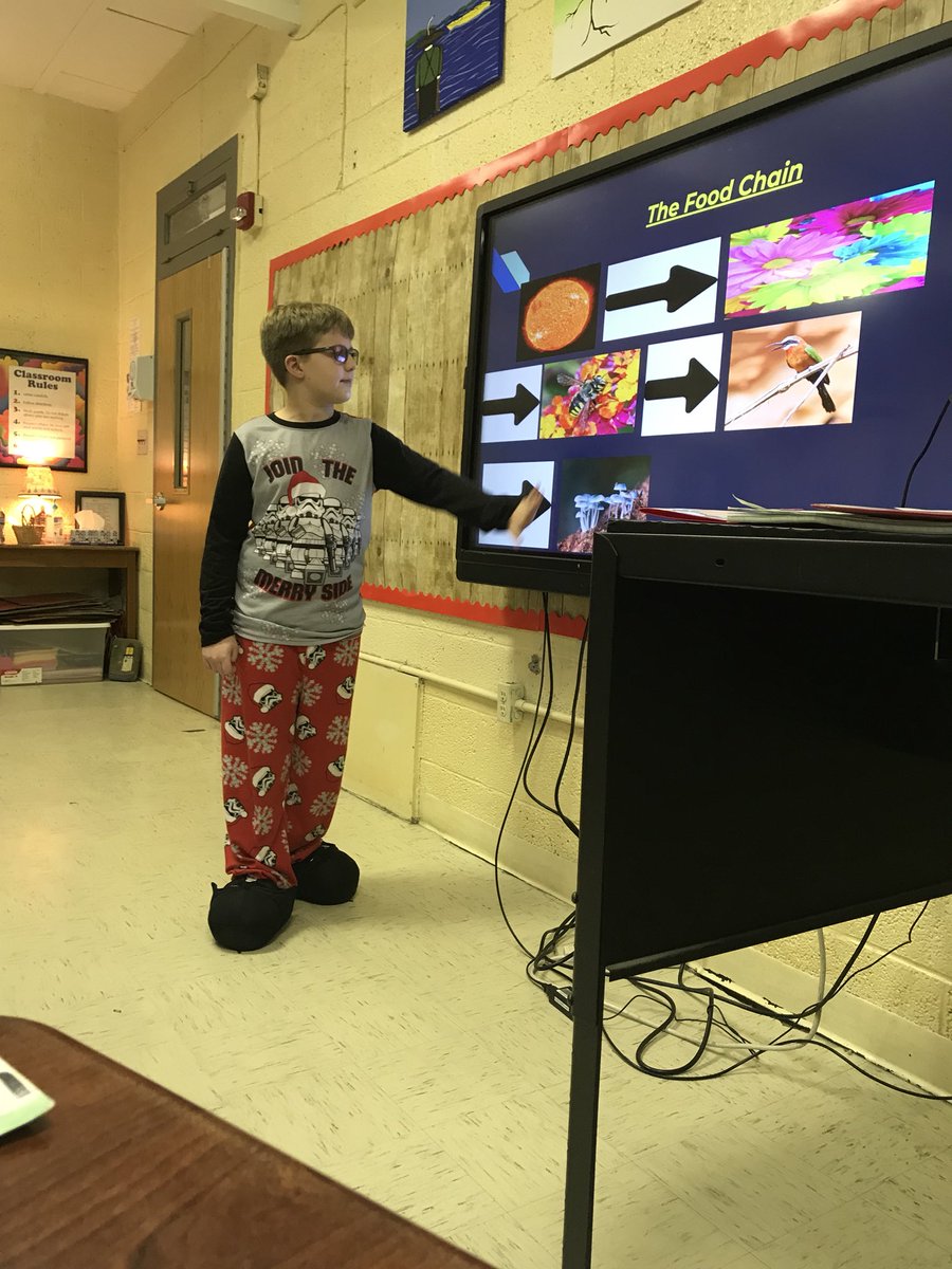 mcelveencs's tweet photo. Presenting food chain projects #wgepride #googleslides https://t.co/hsNcbAoPZI