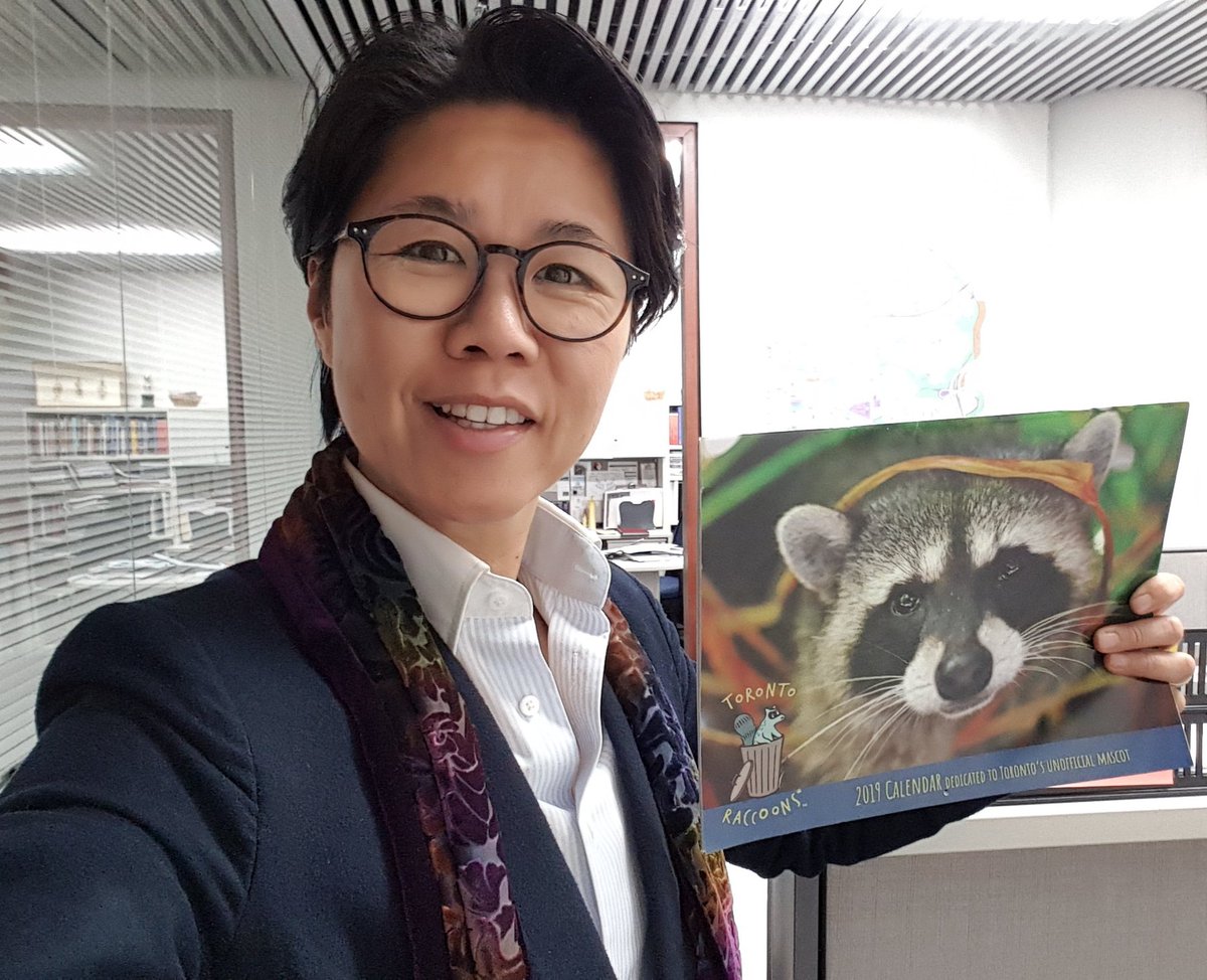 kristynwongtam's tweet photo. I just got my 16-month 2019 Toronto Racoons calendar! Of course I ❤ it especially since a portion of the sale of every calendar goes to the @TWC_Wildlife to promote peaceful coexistence of people and wildlife. Check out the photos and get a calendar here. https://t.co/3rPzjfDYKU https://t.co/3kwqVcJoar