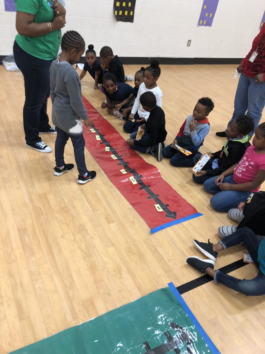 PrincipalDGlass's tweet photo. Happy Holidays from WCES! We ended the year with a day full Math! #mathextravaganza #Learningisfun https://t.co/I7mOGJrmUO