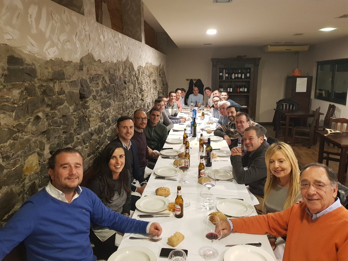 Cena navideña
 <a href="/RMarcaAsturias/">Radio MARCA Asturias</a> en <a href="/RLaBolera/">Restaurante LaBolera</a>