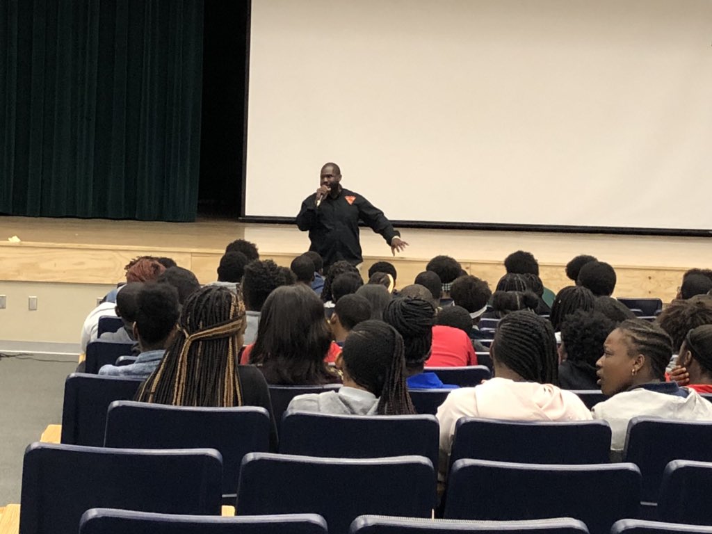clayton_biology's tweet image. Class of 2022 #co22 Grade Level assembly at the Prestigious #TurnerTech @TurnerTechHS @pr7601 Principal Frazier inspiring them to be proud of their achievement
