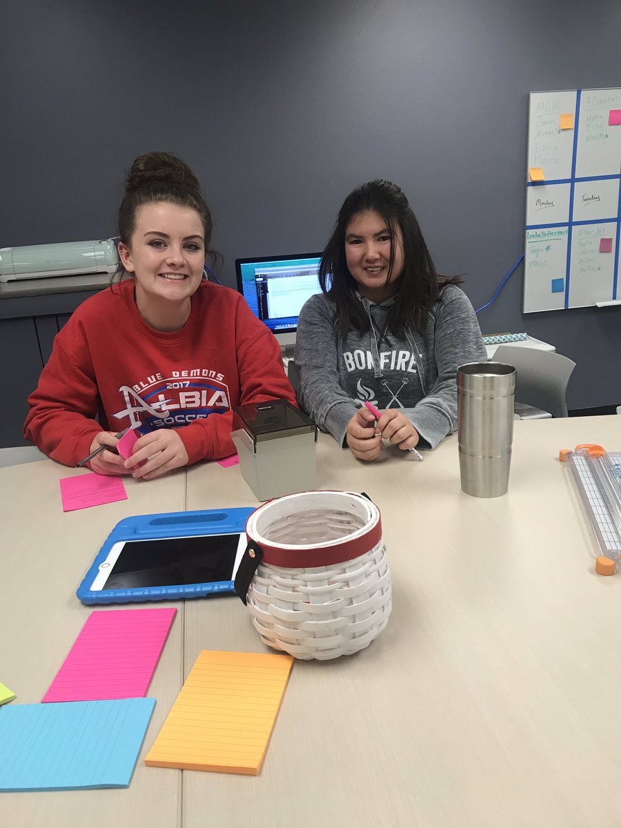 mrswilliams21c's tweet image. Thank you @sallipence73 &amp;amp; Susan for having @AEAlearning @GPAEA visit @AlbiaAspire @AlbiaCSD today! These students are doing great things and developing skills that will benefit them beyond school! #authenticlearning #realprojects @IowaALN @futurereadyiowa @jacobwelchans @eabbey