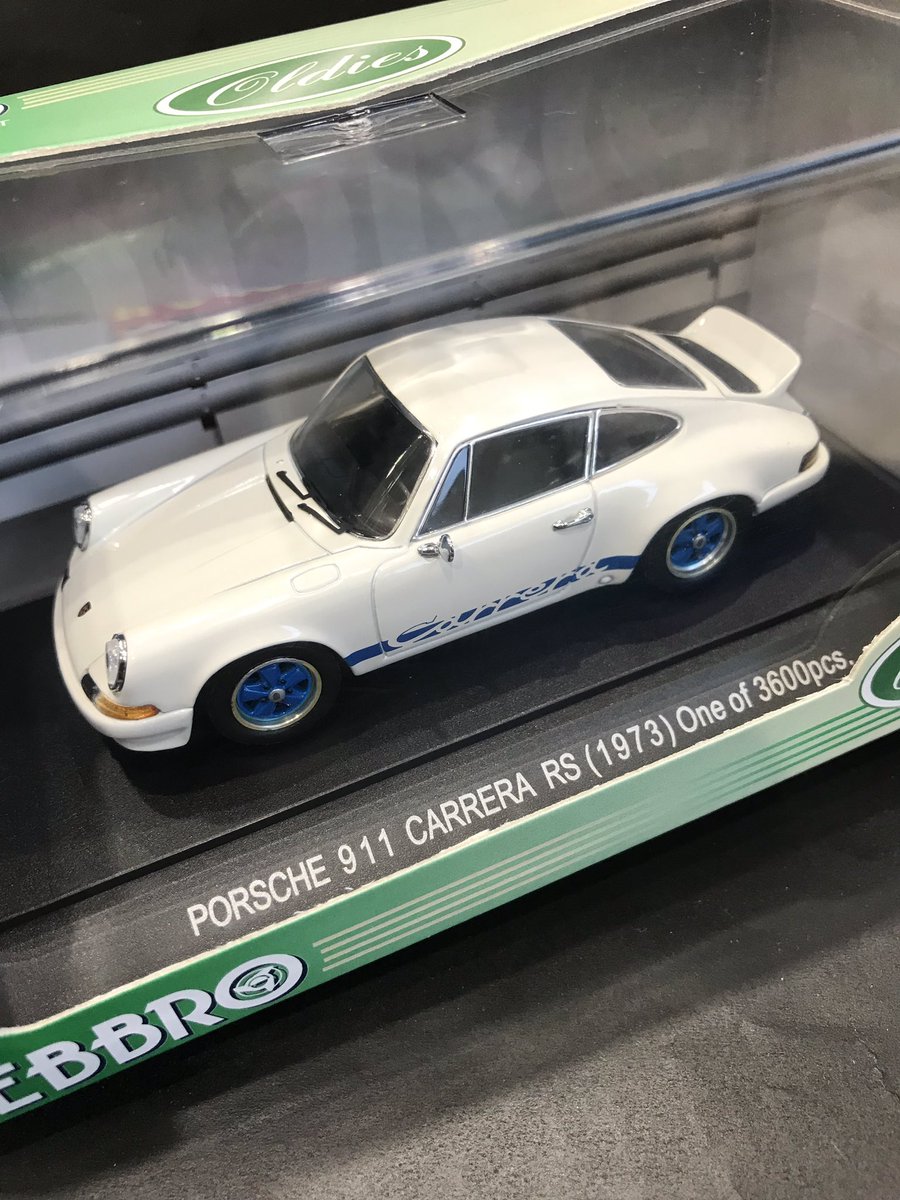 mandai_car's tweet photo. エブロ 43264 1/43scale ポルシェ 911 カレラ RS 1973 品出ししました〜！ご来店お待ちしてます😀 #エブロ #ポルシェ #カレラ https://t.co/Itm7qlxLHX