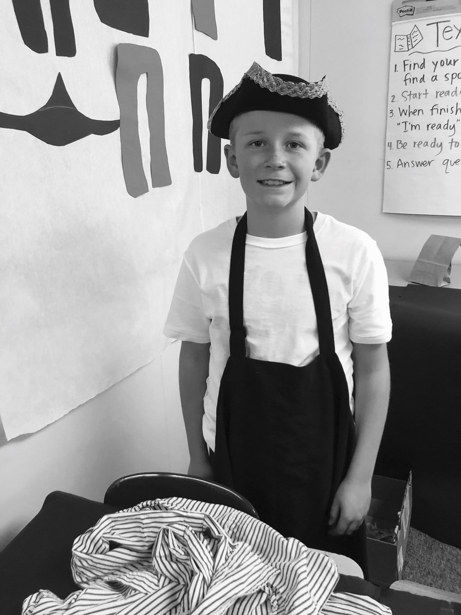 Principal_Myers's tweet photo. Our 5th graders did an excellent job presenting during the Colonial Day celebration! 💛🐅 #GoTigers #ATripBackInTime @TamaraT00780800 @ABQschools @chris_zone4 @APSLZ4 https://t.co/Q45RqZNIKN