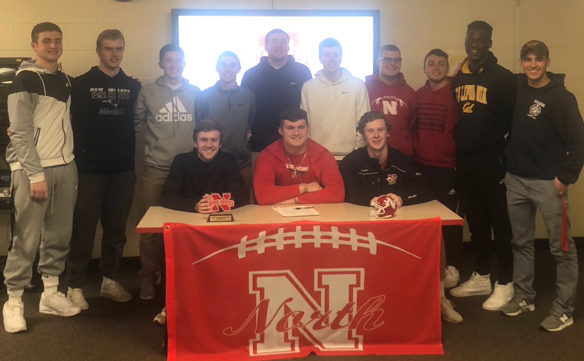ryanclemente15's tweet photo. It’s official✍🏼⚪️🔴 #SHU23 https://t.co/xouU1cIU9g