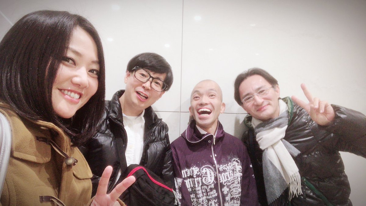 Yamabuny's tweet photo. 「血まみれスケバンチェーンソーRED」初号試写でした！
今回もカッコいい仕上がりになってたよー😃‼️
今回は前編後編あります。
来年2月公開です！
阿部は、前編後編どっちにもちょろっとずつ出演しております。よろしくお願いします。 https://t.co/OulC7Xn11N