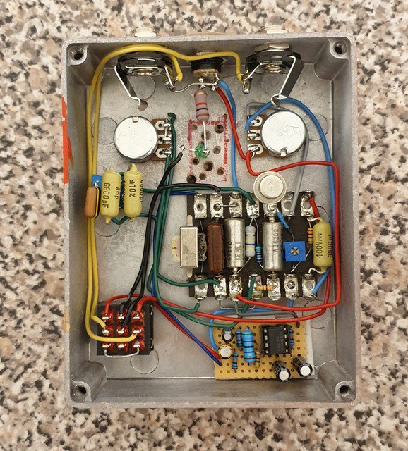 EffectsHello's tweet photo. I'll never get tired of building these rangemasters ๐
#rangemasteruk #rangemasters #boosted #overdrivepedal #overdrive #adidasultraboost #maximumoverdrive #trebleclef #fieredetrebleus #fiersdetrebleus #electricguitarcover #sunsetoverdrive #yeezyboost350 #rangemasterelise https://t.co/GD0WKeMihI