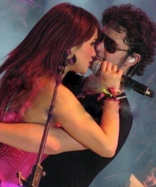 vonsemody's tweet photo. "Não importa o que as pessoas pensam , se você acredita ...vale a pena "

              💛
FELIZ DIA VONDY 

#Vondy https://t.co/JbqMcp8sMm