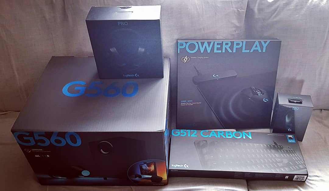 bloodysamoan's tweet photo. The @LogitechG_ANZ Santa has brought me some goodies!

My prizes from the #GGLogiG comp have arrived in time for #Xmas!

Looking forward to trying this gear out on @Twitch_ANZ in 2019.

#PlayToWin #LogitechANZ #TwitchANZ https://t.co/JmwQU2wsbK