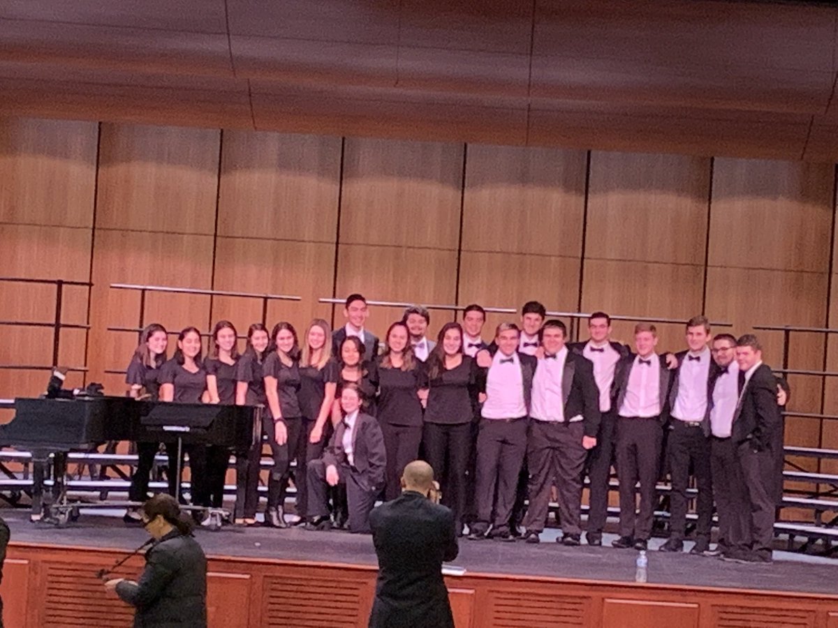 CWCJCHS's tweet photo. The last JCHS WINTER CONCERT for these amazing seniors from band &amp; orchestra - we will miss you next year! https://t.co/VXX3cxywQI
