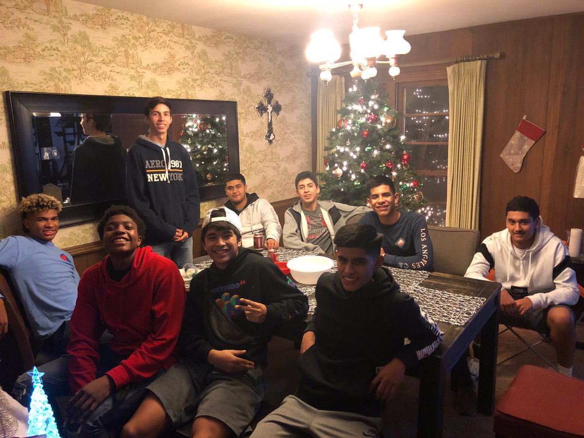 LorenzoHornets's tweet photo. Great team dinner tonight! Watched #TechVsDuke and ate a delicious meal. Ready to take on #Spearman tomorrow night for our district opener. Come out and #SupportTheBobcats!
#Dimmitt #BobcatBasketball #Pr1deAndPo1se https://t.co/HFq7Nnpyhw