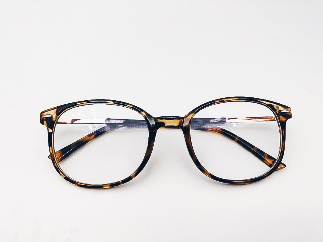 feelslikefri's tweet photo. Did you know long-term exposure to blue light from your phone &amp; computer screens can cause vision loss? Protect your sight with our new blue light blocking glasses.. your eyes will thank you! Pre-order now: https://t.co/tIAXtCuYlK https://t.co/NxivzDaV9D
