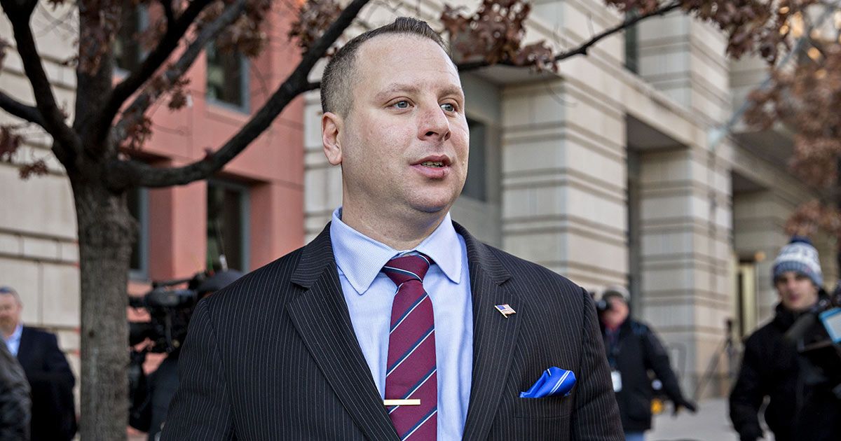 mnaEN's tweet image. The Guy Who Thought Up ‘the Wall’ Says #Trump Should Shut Government to #FundIt.

#MNA_English #MNA
#Anglophones o