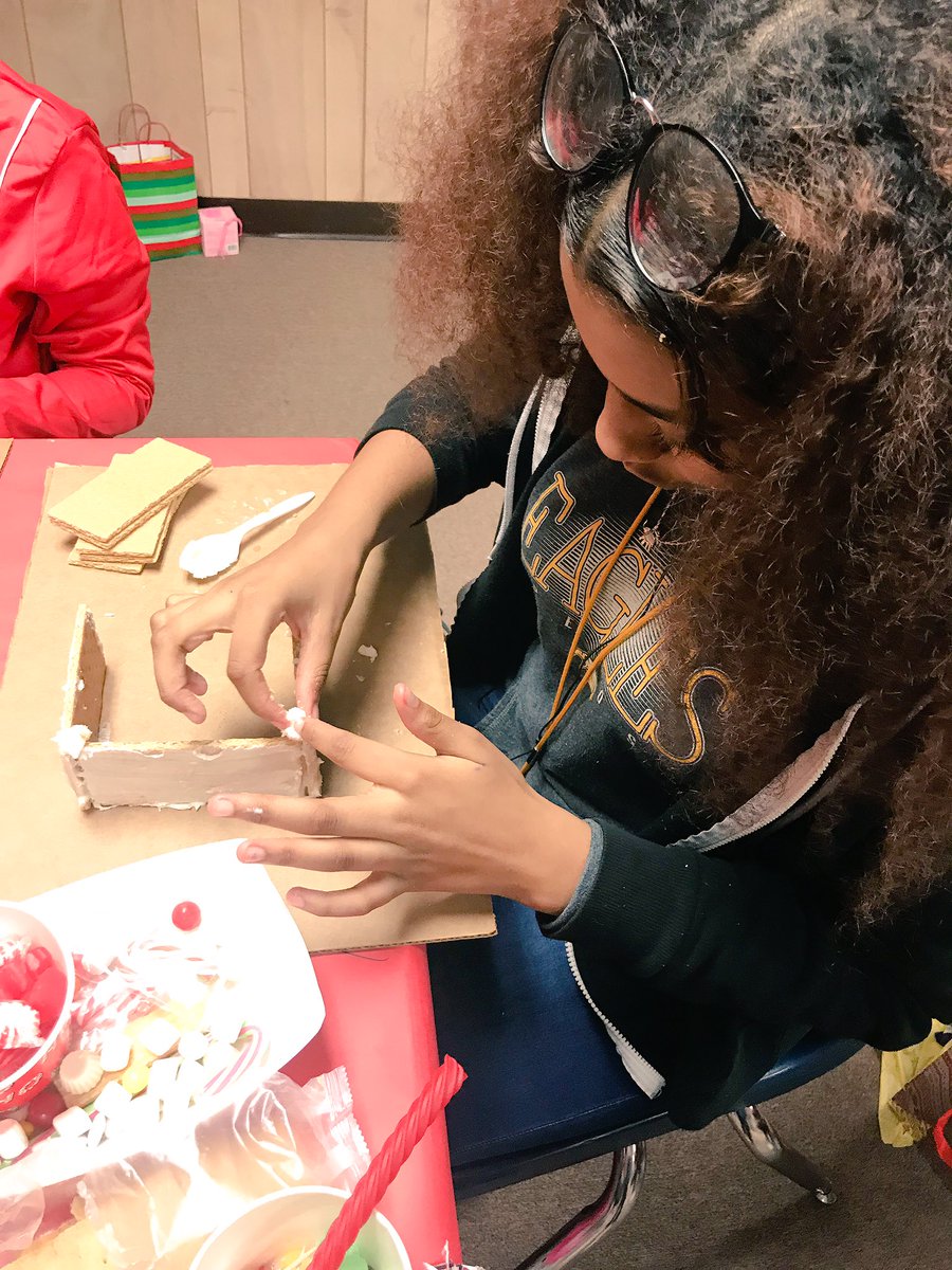 alief_o's tweet photo. These girls were SERIOUSLY hard at work on gingerbread houses. They are looking pretty good!! #gingerbreadhouses #cheerstyle @ODMSMustangs https://t.co/i4lWzGKbHd