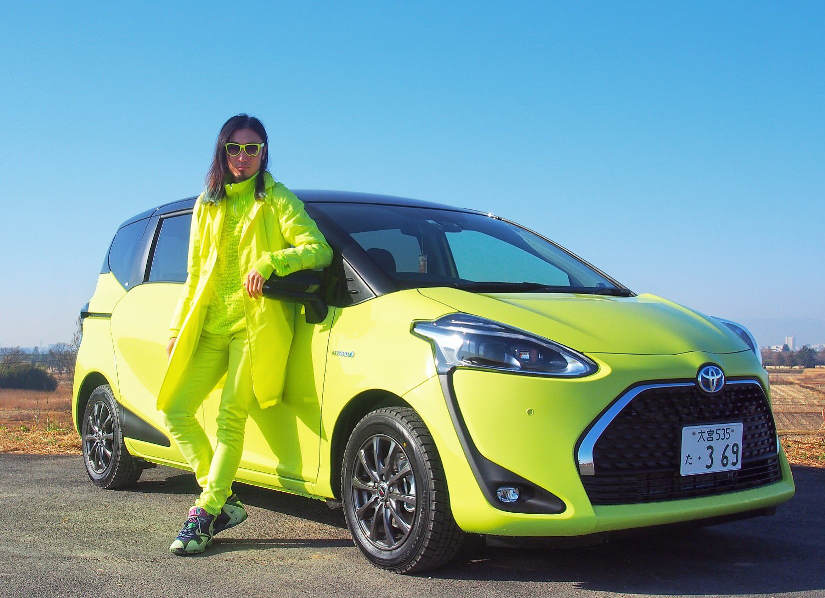 新車未使用展示車　700×25C　クロス　蛍光イエロー クロス 新車展示車未使用 黄色 700×25C 7段