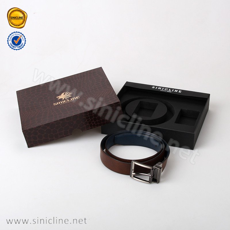 SiniclineE's tweet photo. Time to add some glamour to men accessories packaging, You can choose the texture paper coated and have it personalised with gold foil stamping logo that create obsolutely a premium look. https://t.co/SrLfABneMG