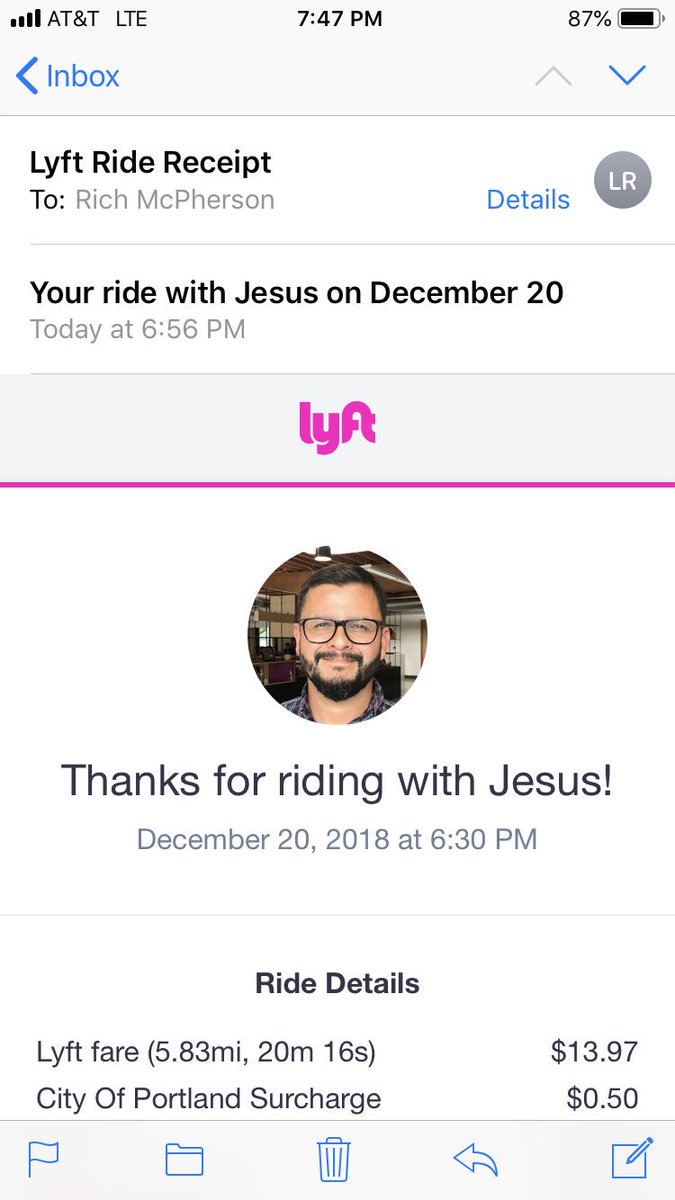 tastyvocals's tweet photo. I’m five days early. #lyft #JesusIsJustAlrightWithMe https://t.co/fTNEfKhy70