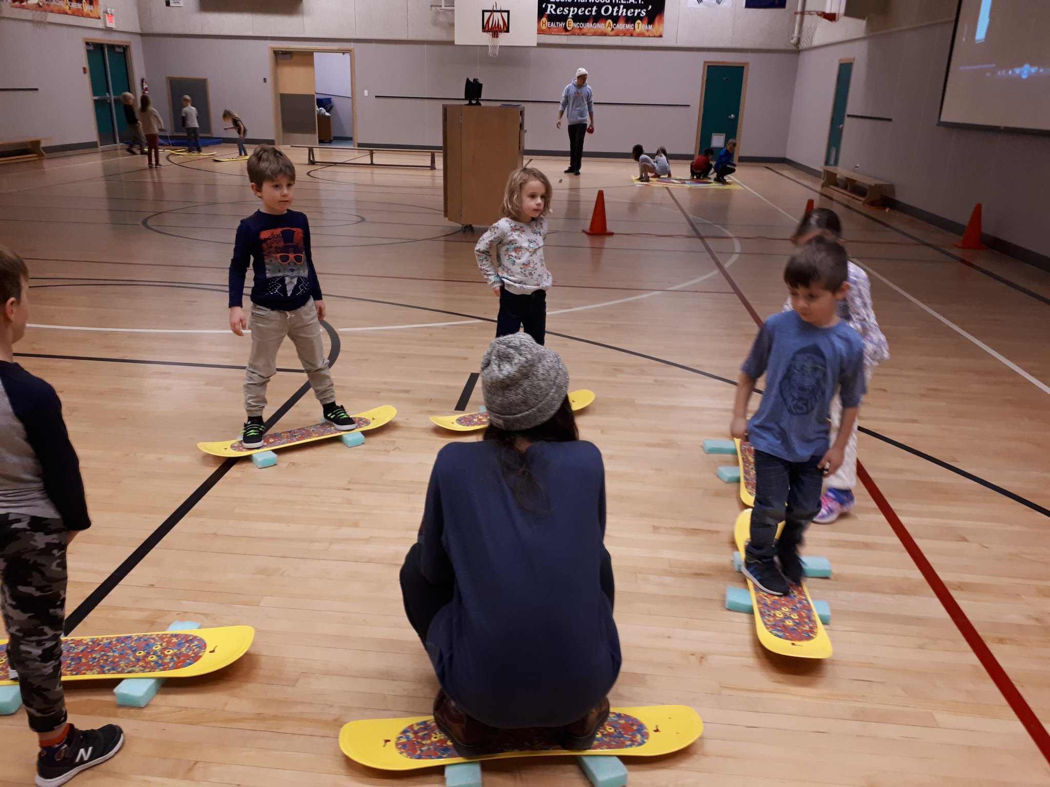 Harwood Elementary (harwoodel) / Twitter