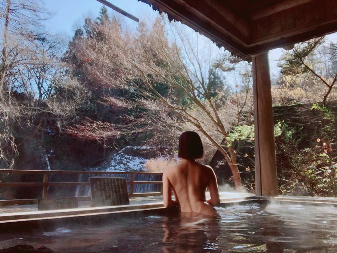 オールアップ！！ 何の撮影かはお楽しみにー☺️ https://t.co/tI2DlLIIJT