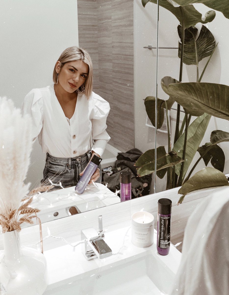 Getting ready for the holidays 💫 with my <a href="/matrixfamily/">MATRIX</a> #SoSilver products to keep my hair perfectly toned! #TotalResults #MatrixPartner