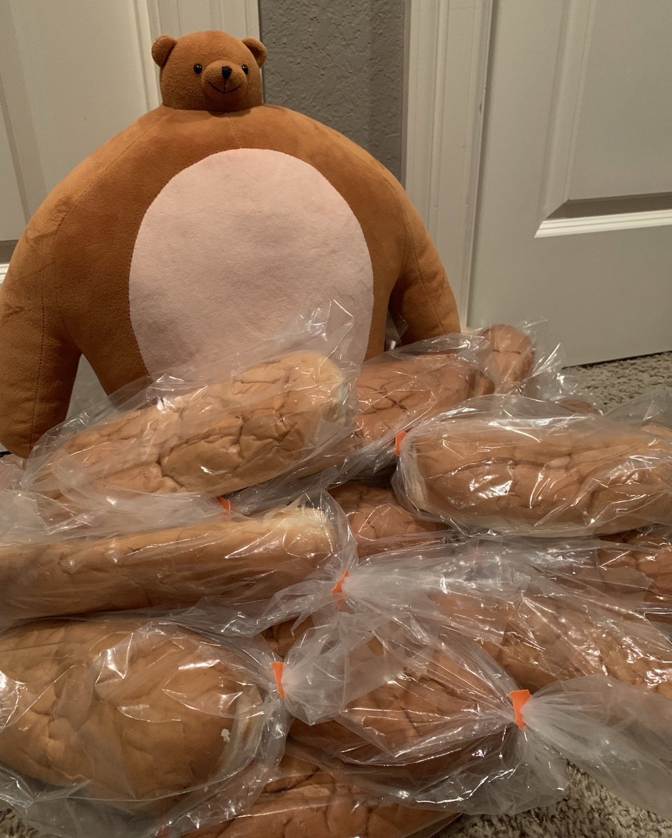 Cyranek's tweet photo. rise and grind, let’s get this bread 🍞 https://t.co/wPrDs3wgGX