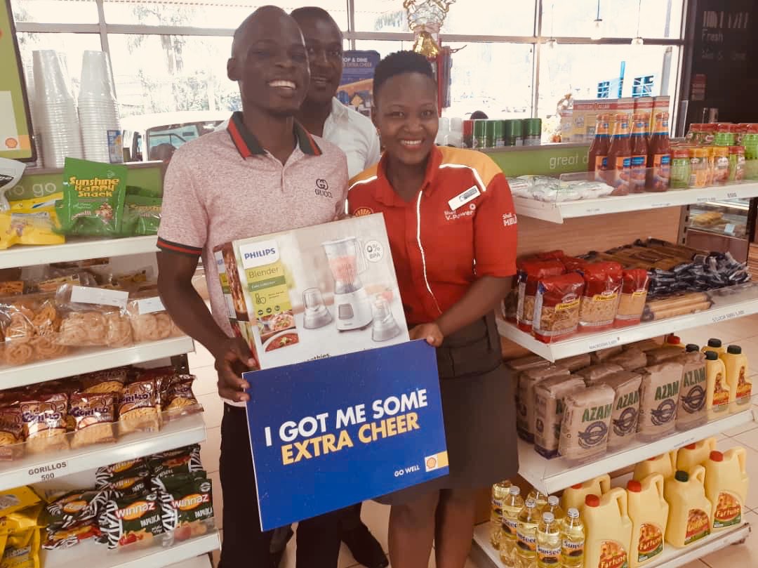 solomonkibz's tweet photo. Just a meal from @PrunesUganda at shell Bugolobi and @KFCinUganda at all shell outlets can really make a winner of all the amazing prizes from @VivoEnergyUg π€π€π€β€οΈ
#MoreReasonToLoveShell
#ShellExtraCheer https://t.co/ep5gE95wO4