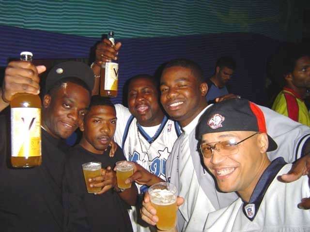 #tbt had the hoodfellaz on that vsop that night. <a href="/teealford/">Teemaraa</a> @classyfredblassy @marma_drama <a href="/bigshotmorock/">Villedeal</a> #goodtimes bit.ly/2GwUofh