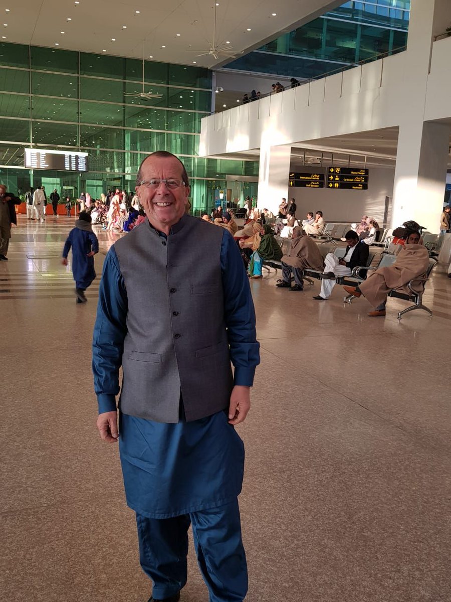 Chilly morning at isla airport, looking forward to receive my family from germany to celebrate christmas and end of the year. Want to show them  #BeautifulPakistan, the country and friendly people. Wish you #JummahMubarak for you and your families!