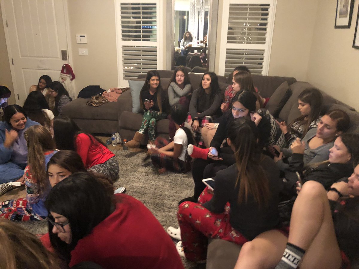 SierraHsCheer's tweet photo. So much fun at our Holiday Pajama Party❤️🌲 #shscheer #webond #cheerislife https://t.co/HJGwkj8Gcf
