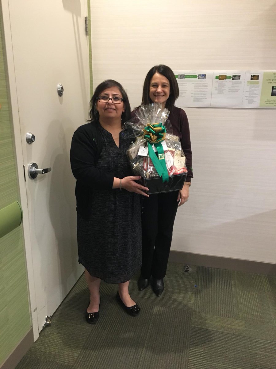 Thank you Mauro, Ryan and the Operations team for treating us with a beautiful basket of goodies! Team Mt. Lehman appreciated the recognition! #100opxscoreF2018 <a href="/Manzi_MF/">Mauro Manzi</a> <a href="/1RyanPhillips/">Ryan Phillips</a> @CSir_TD <a href="/AndyCribb_TD/">Andy Cribb</a>