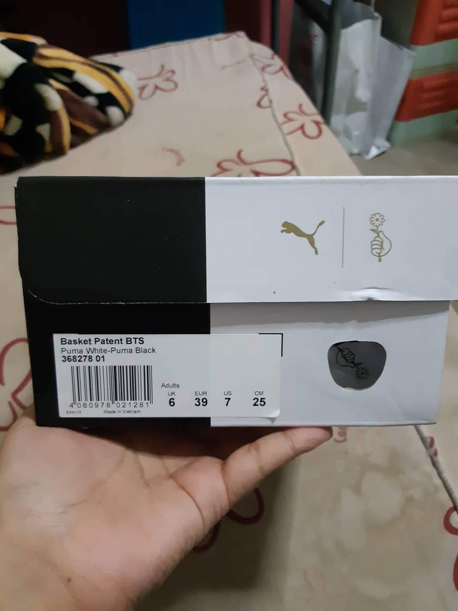 namjinseul's tweet photo. HELP RT HUHU

BTS PUMA BASKET SIZE 7 US FOR 6,500 ALL IN FREE SF + FREEBIES

DM TO AVAIL!! PLEASE BUY IT NA HUHU PAY NOW SHIP NOW! https://t.co/SRteJ57QTp