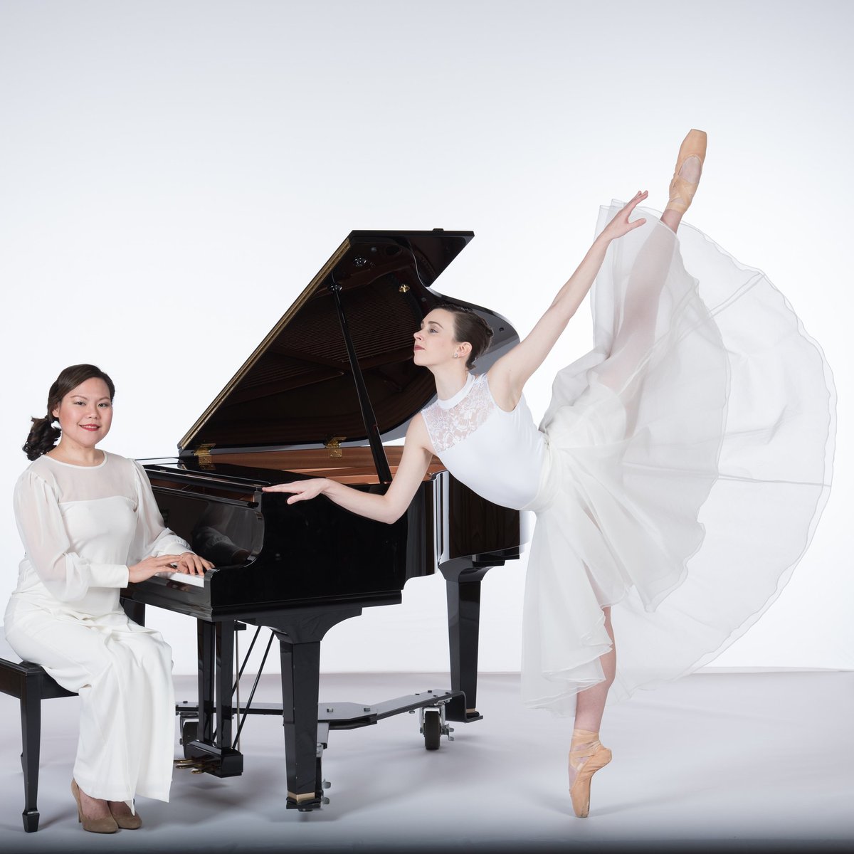 ICMovementProj's tweet image. We're back April 13 &amp;amp; 14 - ALLIANCE: An evening of live music &amp;amp; dance at Studio Theater of Strathmore. Featuring musicians @renaissancepianoduo @zoe_ziyi_chen #winnielaninyang @andylinviola #mollyjones #icmp #collaboration #ballet #Donate gofundme.com/icmovementproj…
