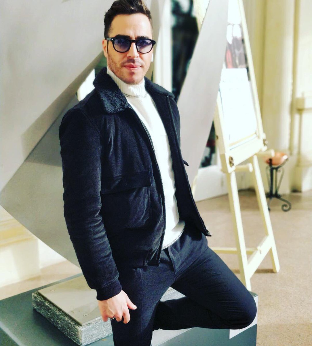 Stasera <a href="/SanremoRai/">Festival di Sanremo</a>  #luomocheverrà ... Grato e felice.
Stasera alle 21.25 su <a href="/RaiUno/">Rai1</a> <a href="/rawvatsy/">Fabio Rovazzi</a>  <a href="/ClaudioBaglioni/">Claudio Baglioni</a> #pippobaudo  #angelucci #sanremogiovani #sanremo2019 #rai1
