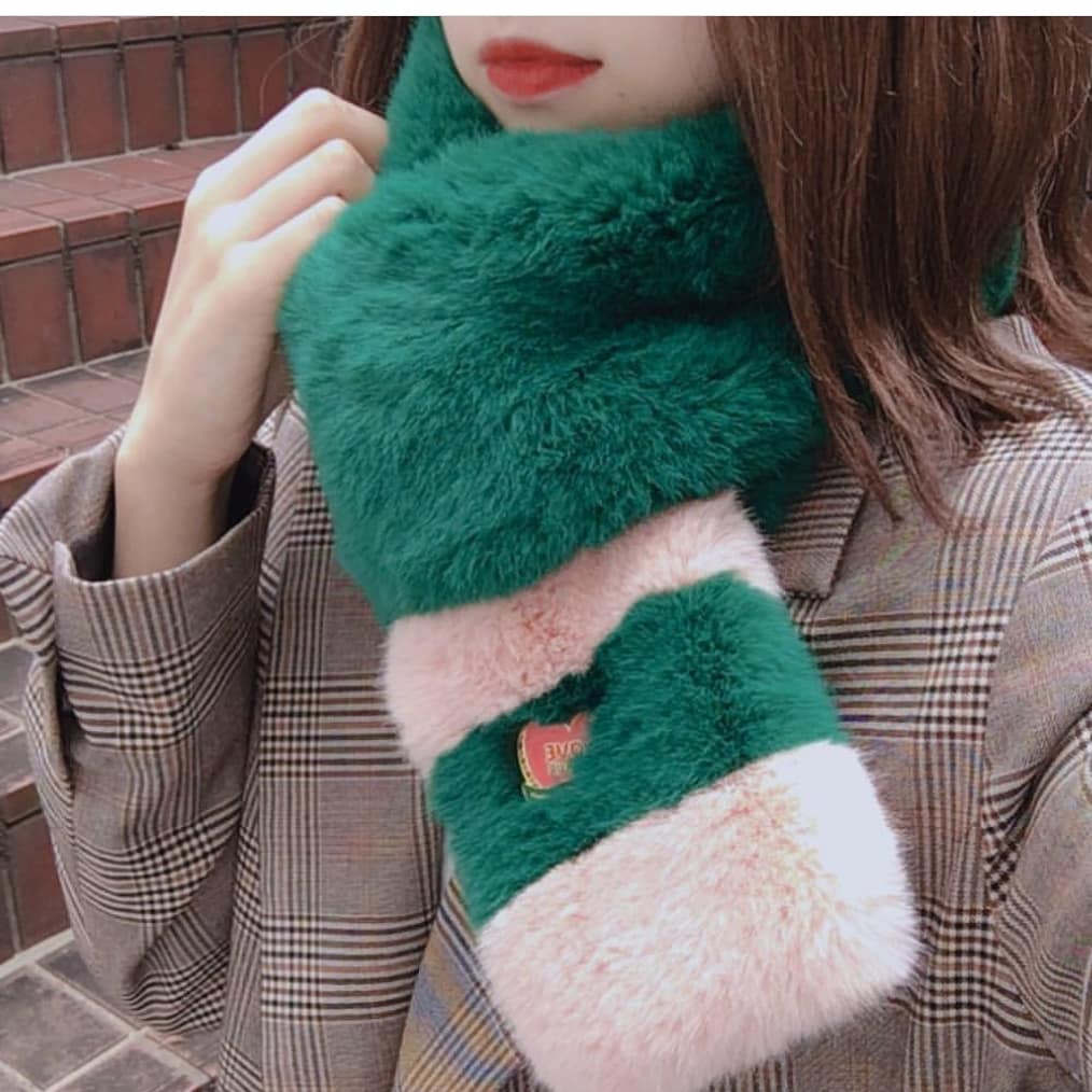 WiggleJp's tweet photo. 大人気のエコファーストール
クリスマスプレゼントにもオススメです❤
#wigglewiggle  #wigglewigglejp  #blackpink #twice #wannaone #Korea #koreanfashion #fashion #rili_tokyo #rili #韓国🇰🇷 #iphonecase #harajuku #휴데폰케이스  #韓国ブランド #韓国ファッション #韓国好きな人 https://t.co/APjOs5PidQ