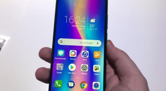 mediacongo's tweet photo. L’entrée en vigueur du décret sur la mise en place d’un « nouveau système de contrôle des flux téléphoniques des réseaux des opérateurs des télécommunications en #RDC » va occasionner la hausse des prix des appels, SMS et internet de l’ordre de 60%, estiment des experts. #A_C https://t.co/lmni9QoiPY