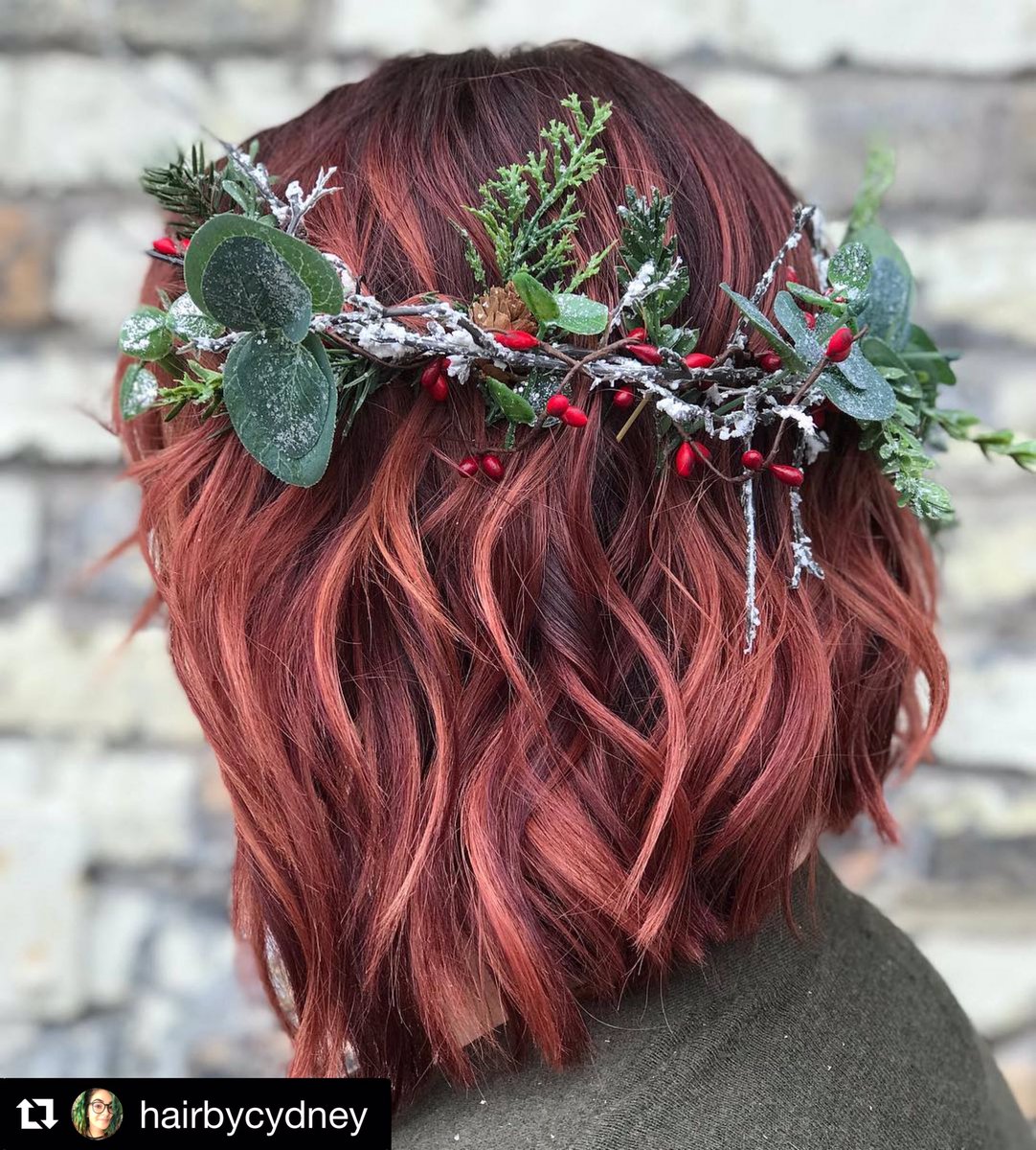 Christmas Spirit hair by @hairbycydney #sukottoscissors #sukotto #sukottoshears #stylists #barber #hairstylist #shears #dragonflylife #floridahair #miamihair #dragonflysharpening #sharpening #shears #scissors #hair #hairstyle #haircolor  #hairsalon