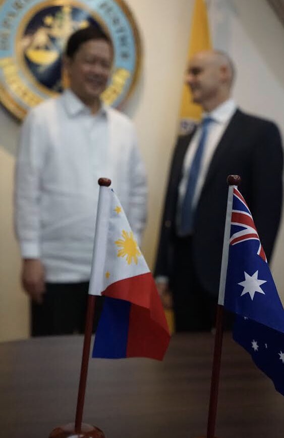 🇦🇺🇵🇭 version of justice league. Signed today new agreement with @DOJPH Secreatary Menardo Guevarra to counter human trafficking. This new 10-year investment was announced at the @ASEANinAus.  We have a strong history of working with the Philippines to #endtrafficking.