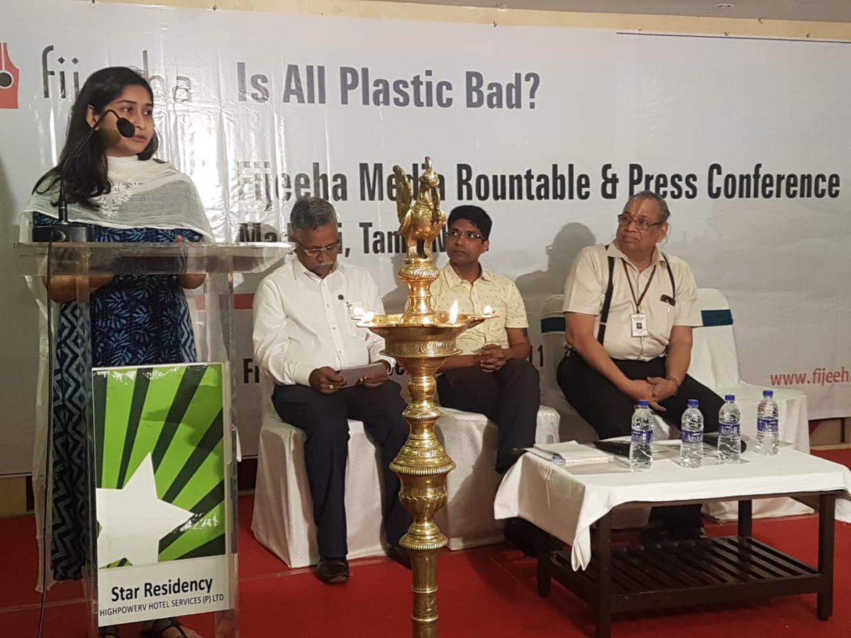 Fijeeha's tweet photo. Elimination of single use of plastic use by 2020 is perfectly fine, but a total ban on plastic will not be good either for the industry or for the common people. Experts said this at a #Madurai Fijeeha media workshop on December 21. #NotAllPlasticSame https://t.co/dYL8Kl3O70