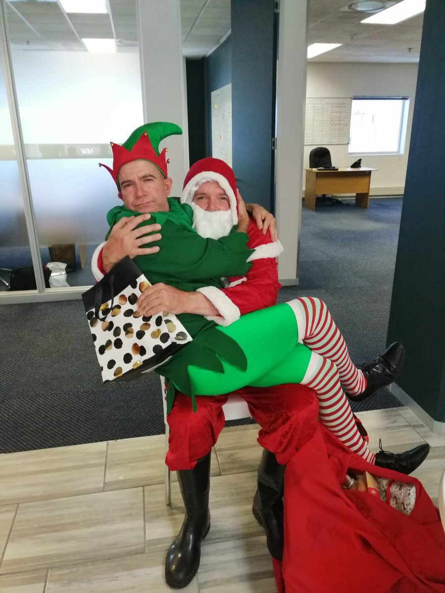 RediRecruitment's tweet image. Ending of 2018 with Santa and his little elf #secretsanta2018