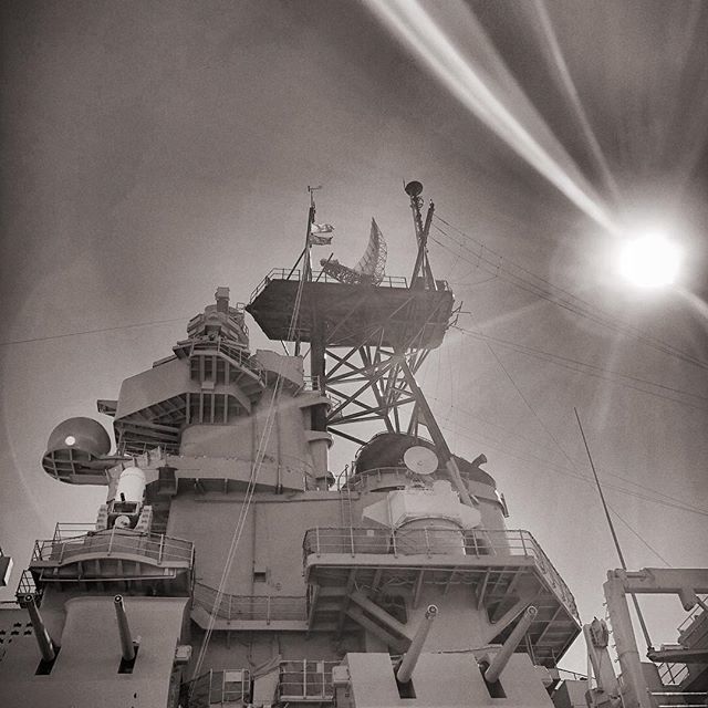 TonerCraig's tweet photo. #blackandwhite #bnw #ussmissouribattleship #pearlharbor https://t.co/u97naZZCUL https://t.co/TIeWwTkX1R