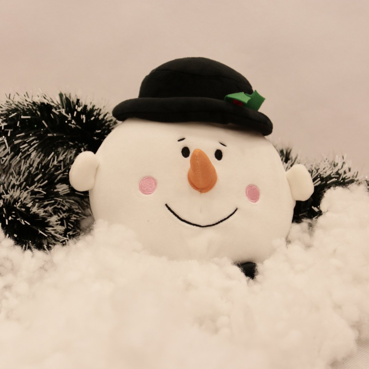 MinisoIndonesia's tweet photo. What do you think about this snowman?
#MINISOJOYFULDECEMBER #minisoindo #minisoindonesia #lovelifeloveminiso #miniso #minisolife #plushtoy https://t.co/KCEo1yCI6F