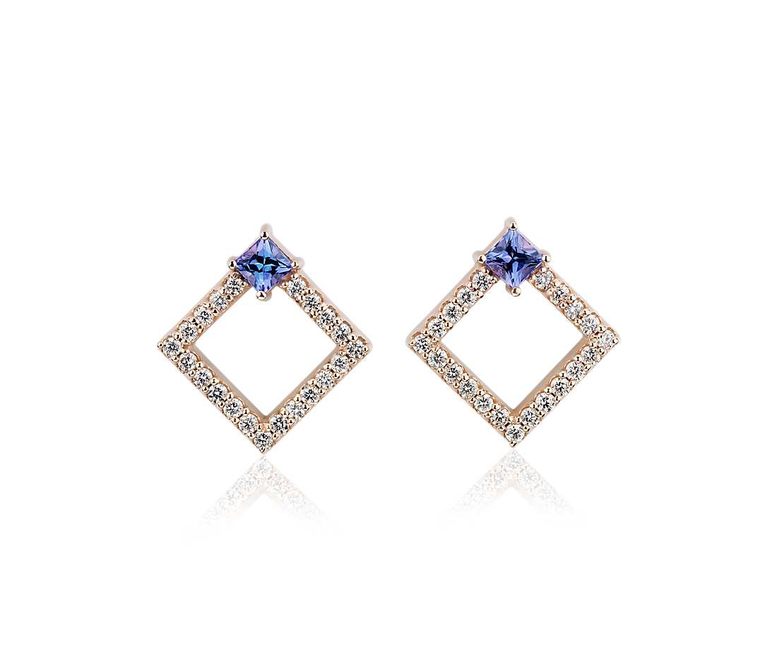 Geometric design, 14K gold diamonds tanzanite earrings.
#tanzanite #tanzaniteearrings #diamond #diamondearrings #geometricearrings #earrings #earringsoftheday #earringswag #earringstyle #earringsaddict #earringslover #earringshandmade #jewelry #jewelrymaking #jewelrydesign