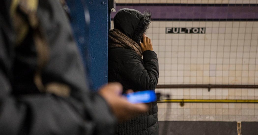 mirko_ross's tweet image. #cyberflashing 😱 didn't know that until this New York Times article:

👉 buff.ly/2U924Hb

"Sending Lewd Nudes to Strangers Could Mean a Year in Jail in #US"

CC
@akwyz 
@antgrasso 
@TopCyberNews